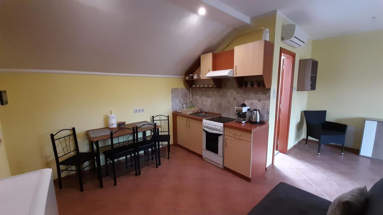 Rozmaring Apartmanok غيولا المظهر الخارجي الصورة