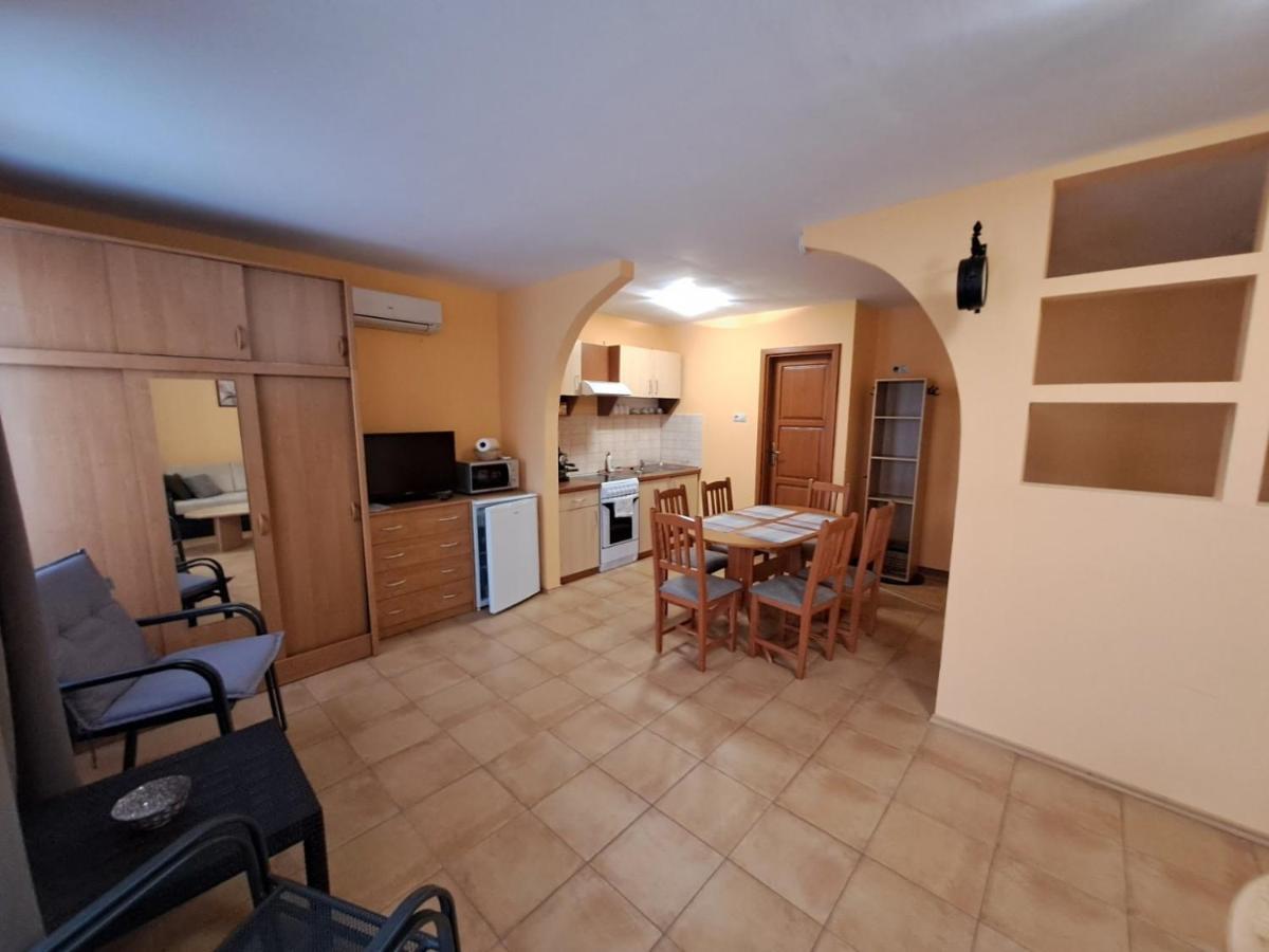 Rozmaring Apartmanok غيولا المظهر الخارجي الصورة